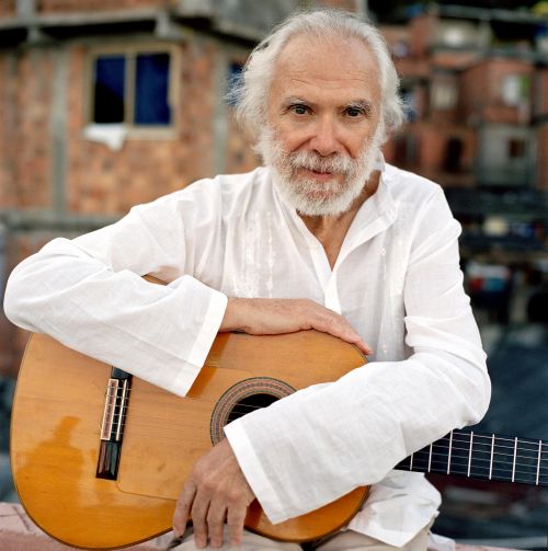 Georges MOUSTAKI y